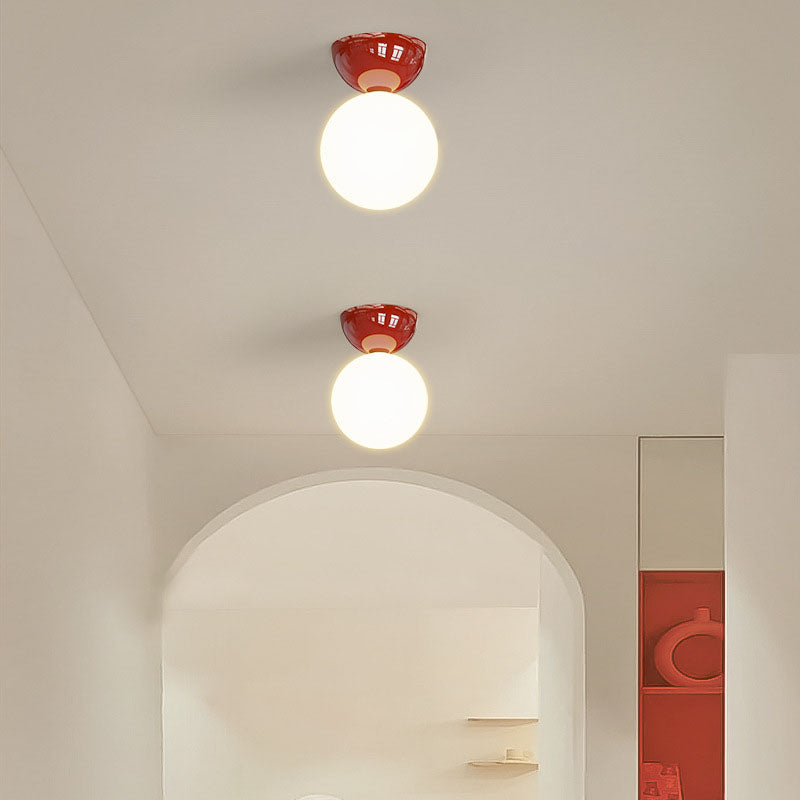 Claudine – Skandinavische Deckenlampe aus Eisen mit Kugelform