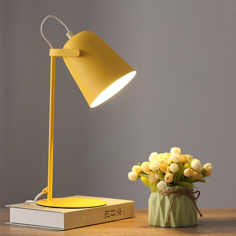Soren – Nordische LED Tischlampe