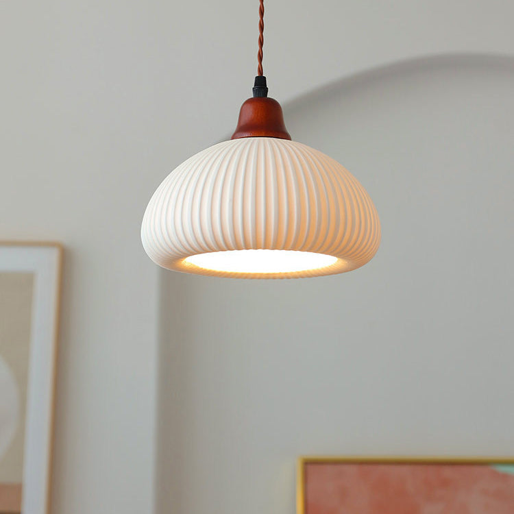 Haru – Rustikale Pendelleuchte aus Holz und Keramik