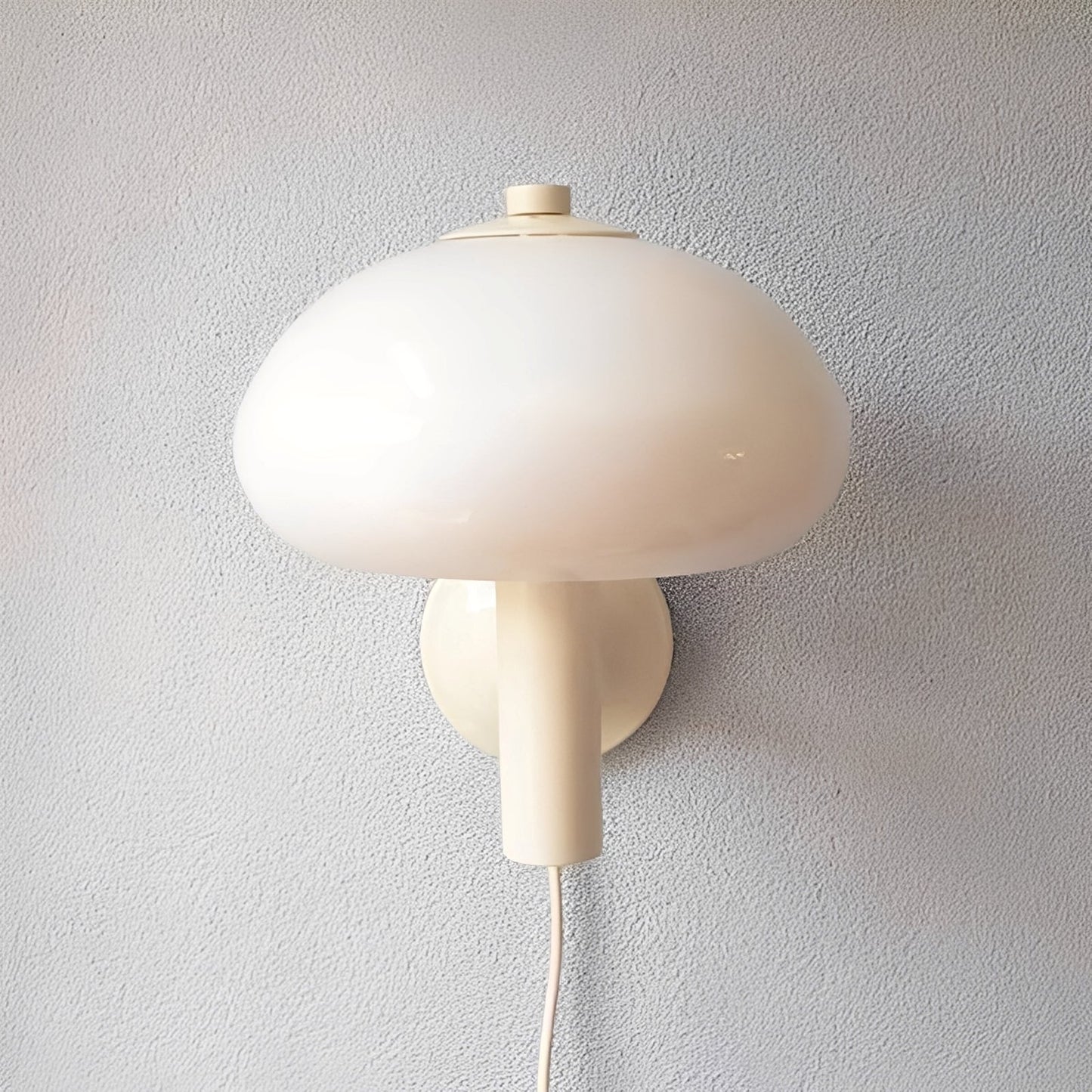 Thea – Vintage Pilz-Wandlampe