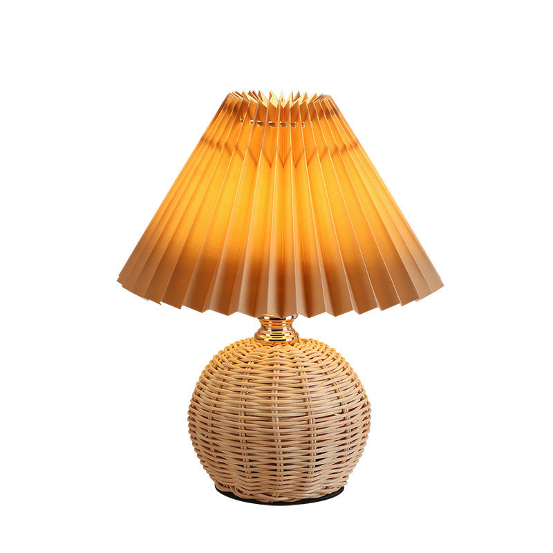 Elodia – Gefaltete Lampe für den Nachttisch