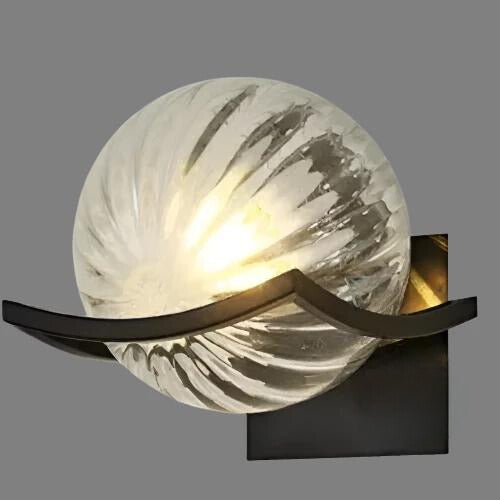 Nolan – Moderne LED-Wandlampe aus Glas