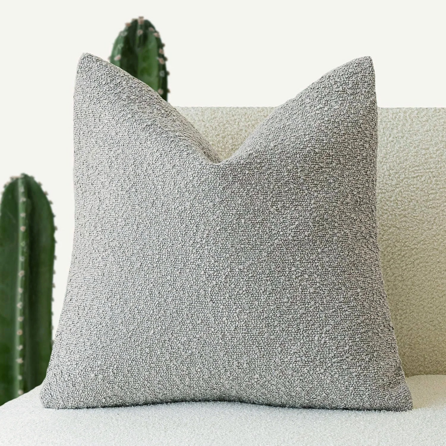Mira – Weiche Bouclé-Kissenhüllen