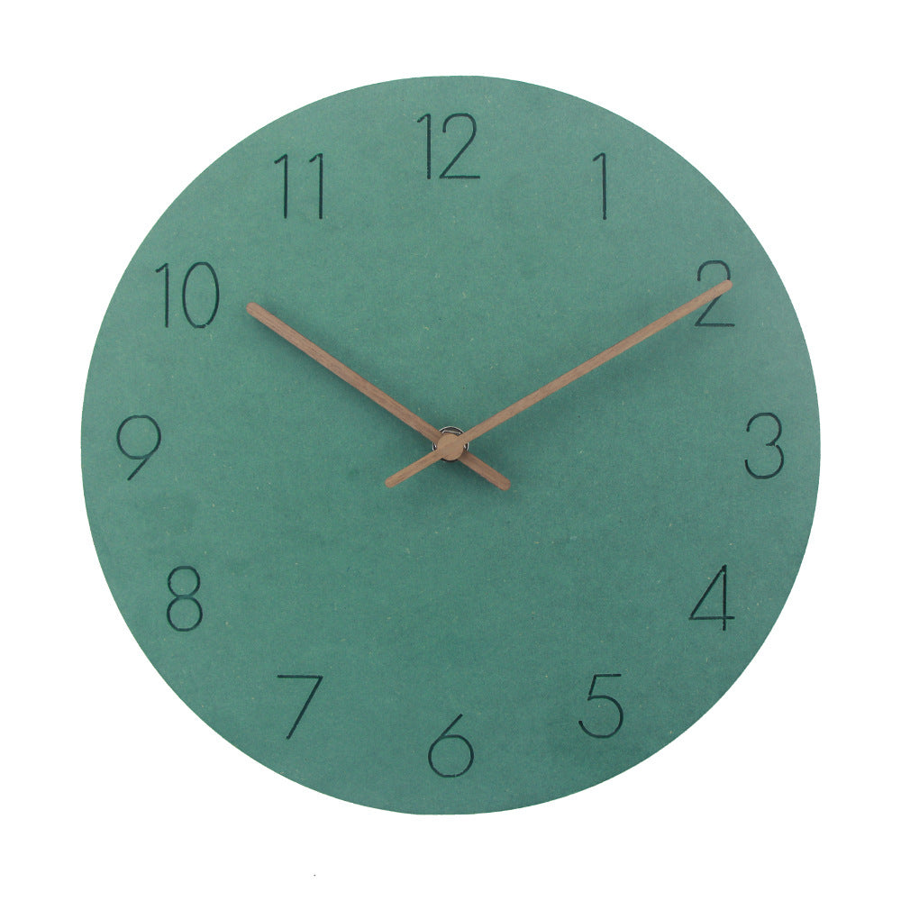 Riley – Lautlose Skandinavische Wanduhr