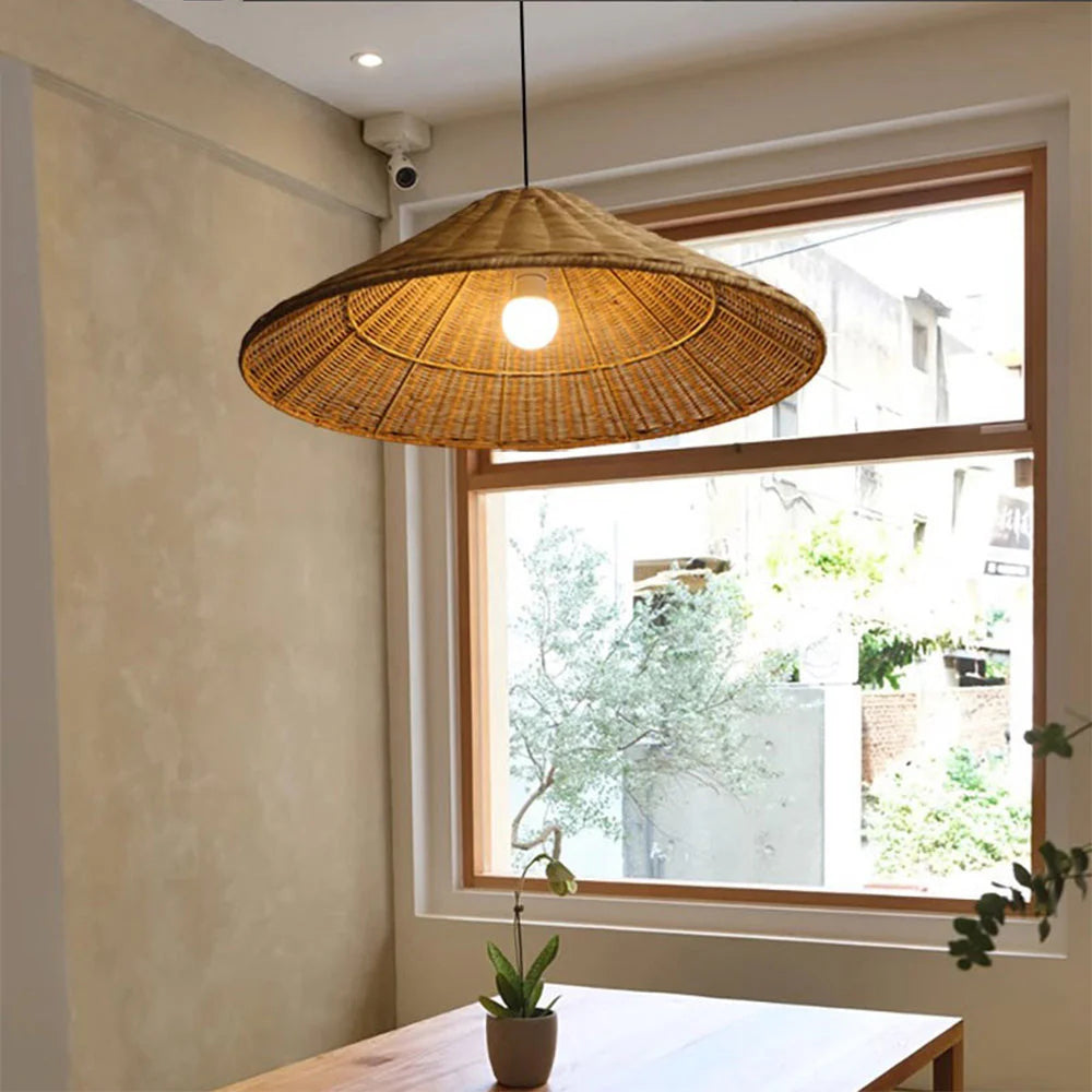 Niva – Boho Pendelleuchte aus Rattan