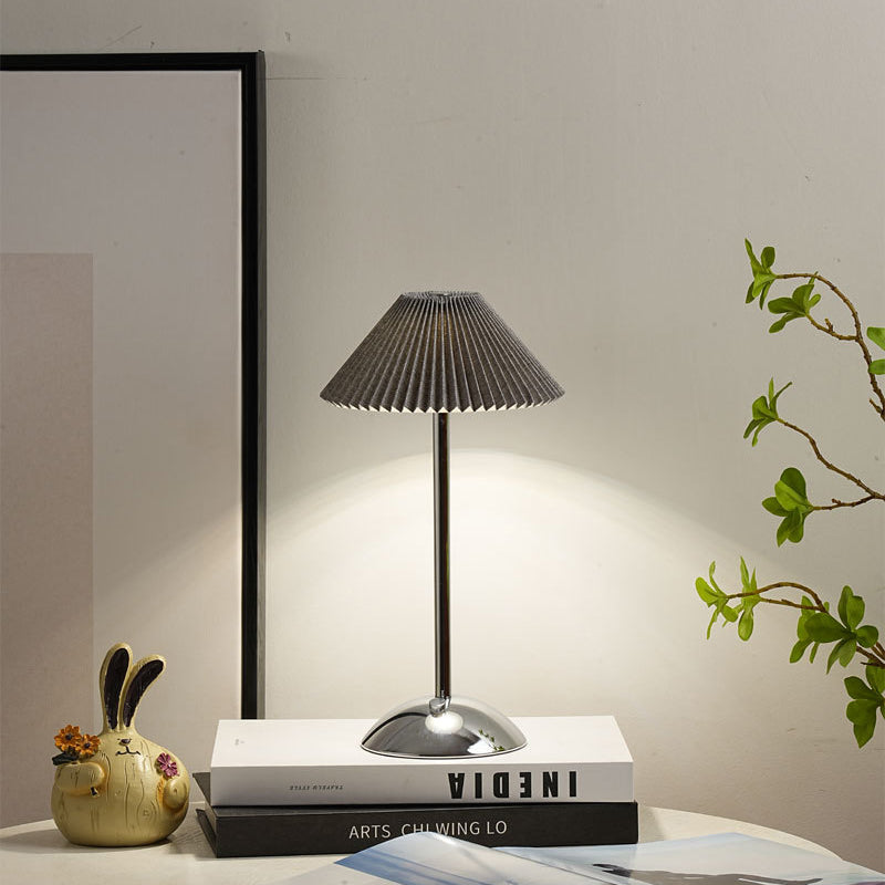 Cleah – Klappbare Nachttischlampe mit Ladestation