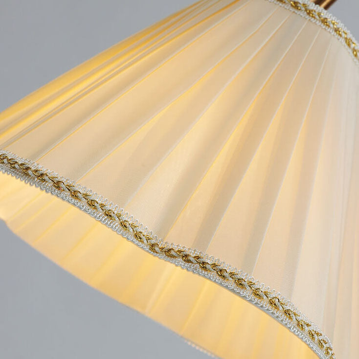Leandro – Stehlampe aus massivem Holz