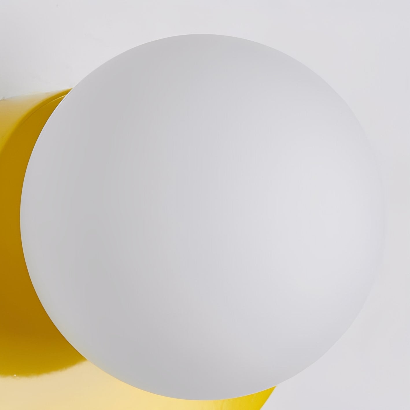Lia – Farbige Wandlampe für Akzentwände