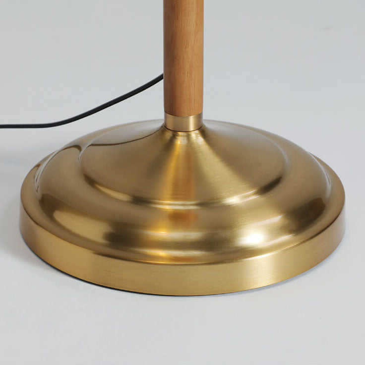 Leandro – Stehlampe aus massivem Holz