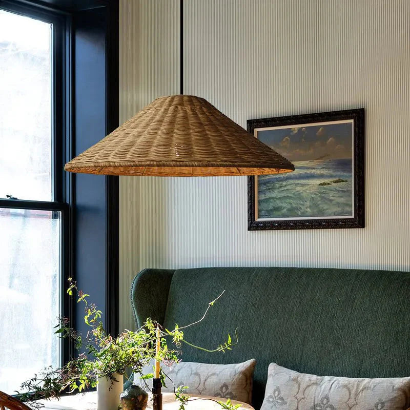 Niva – Boho Pendelleuchte aus Rattan