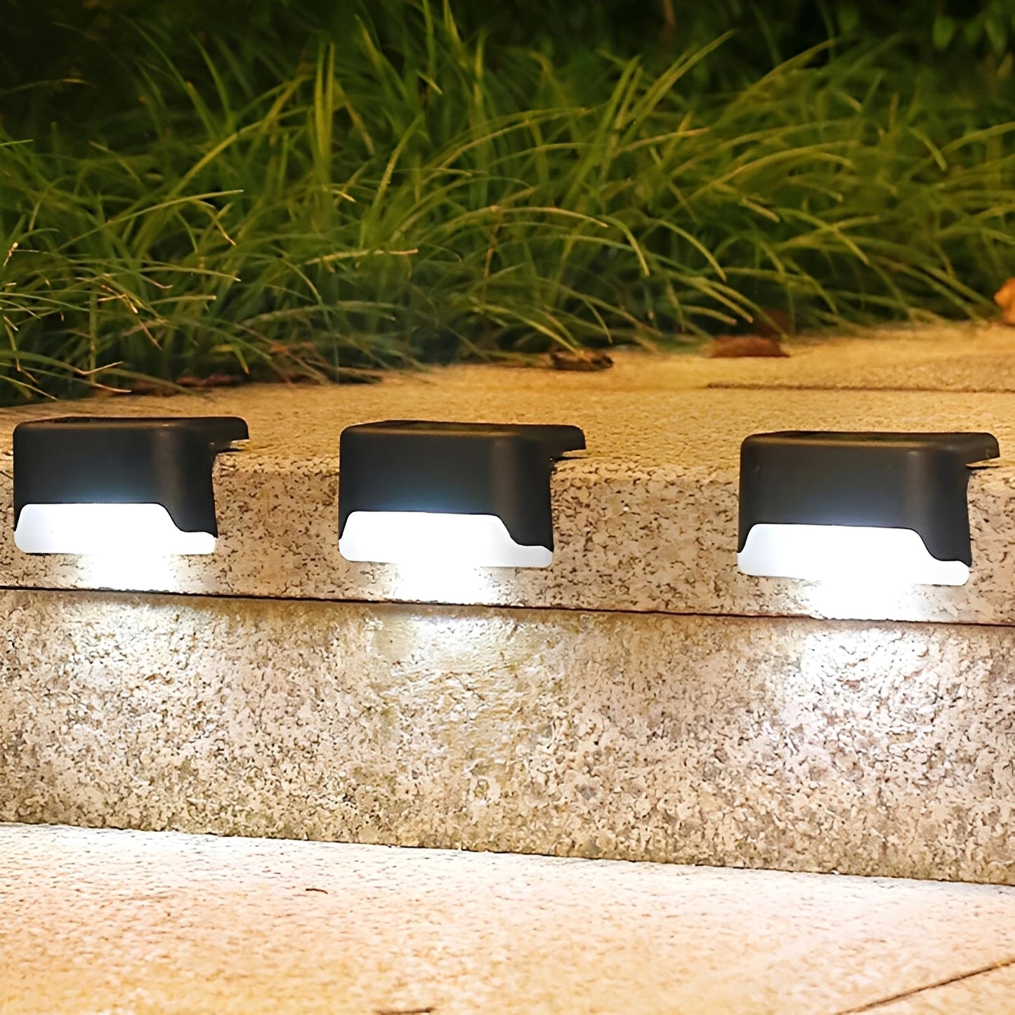 Solis – Solarbetriebene LED-Treppenlampe
