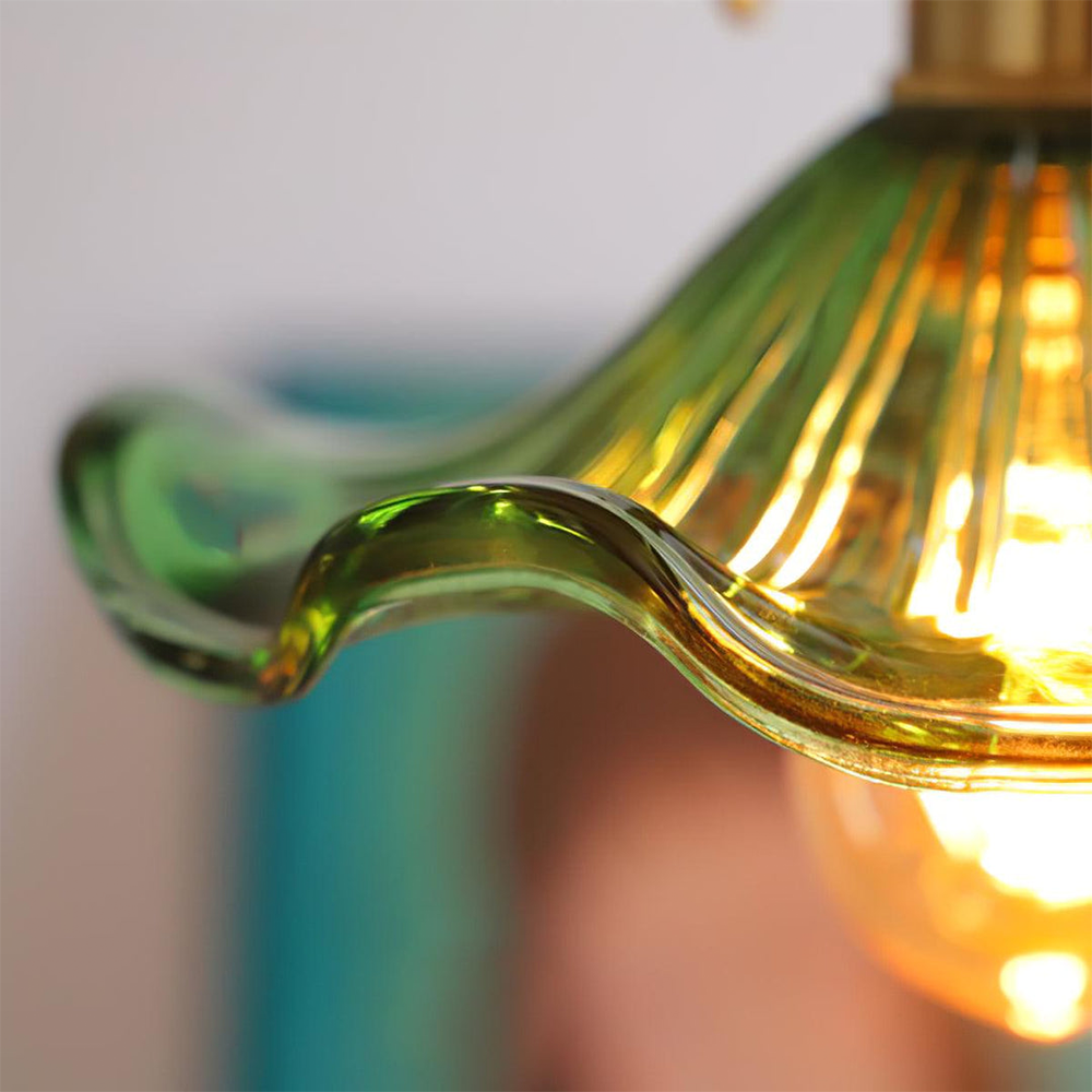 HibiBloom – Stilvolle Lampe mit Hibiskusblüten für exotisches Flair