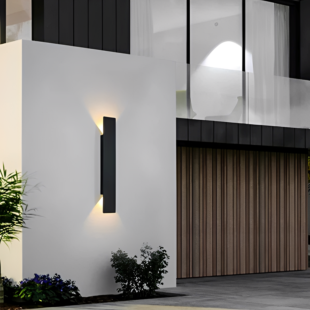 Levana – Moderne schlichte lange Wandleuchte