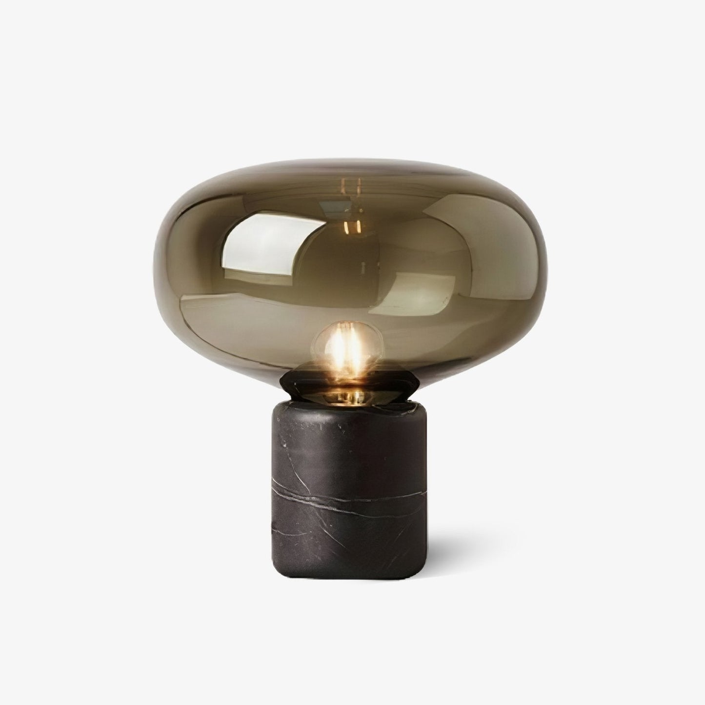 Lin – Tischleuchte aus Glas im Skandinavischen Design