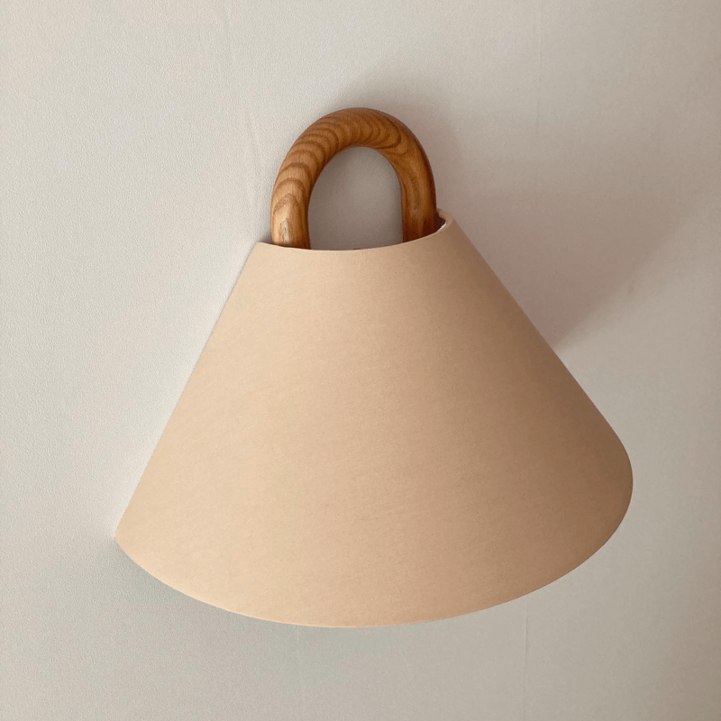 Aurelia – LED Wandlampe aus Buchenholz