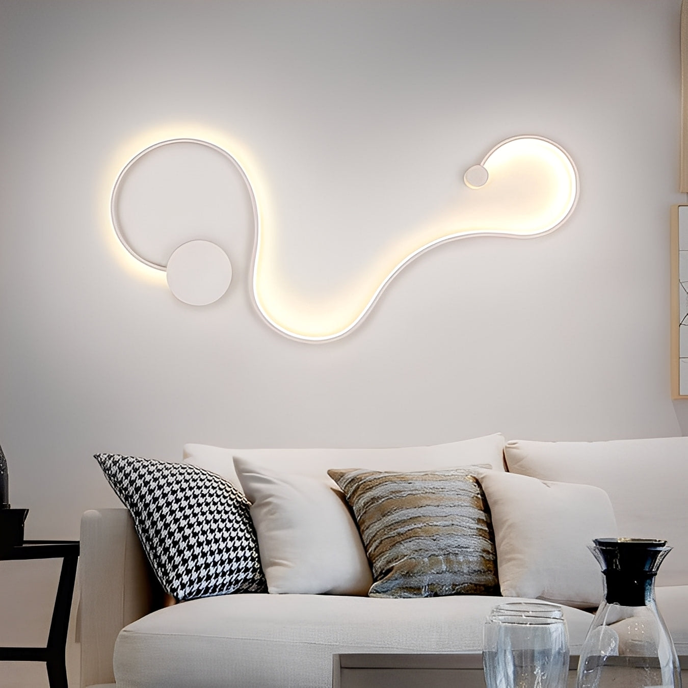 Mya – Einfache LED-Wandleuchte