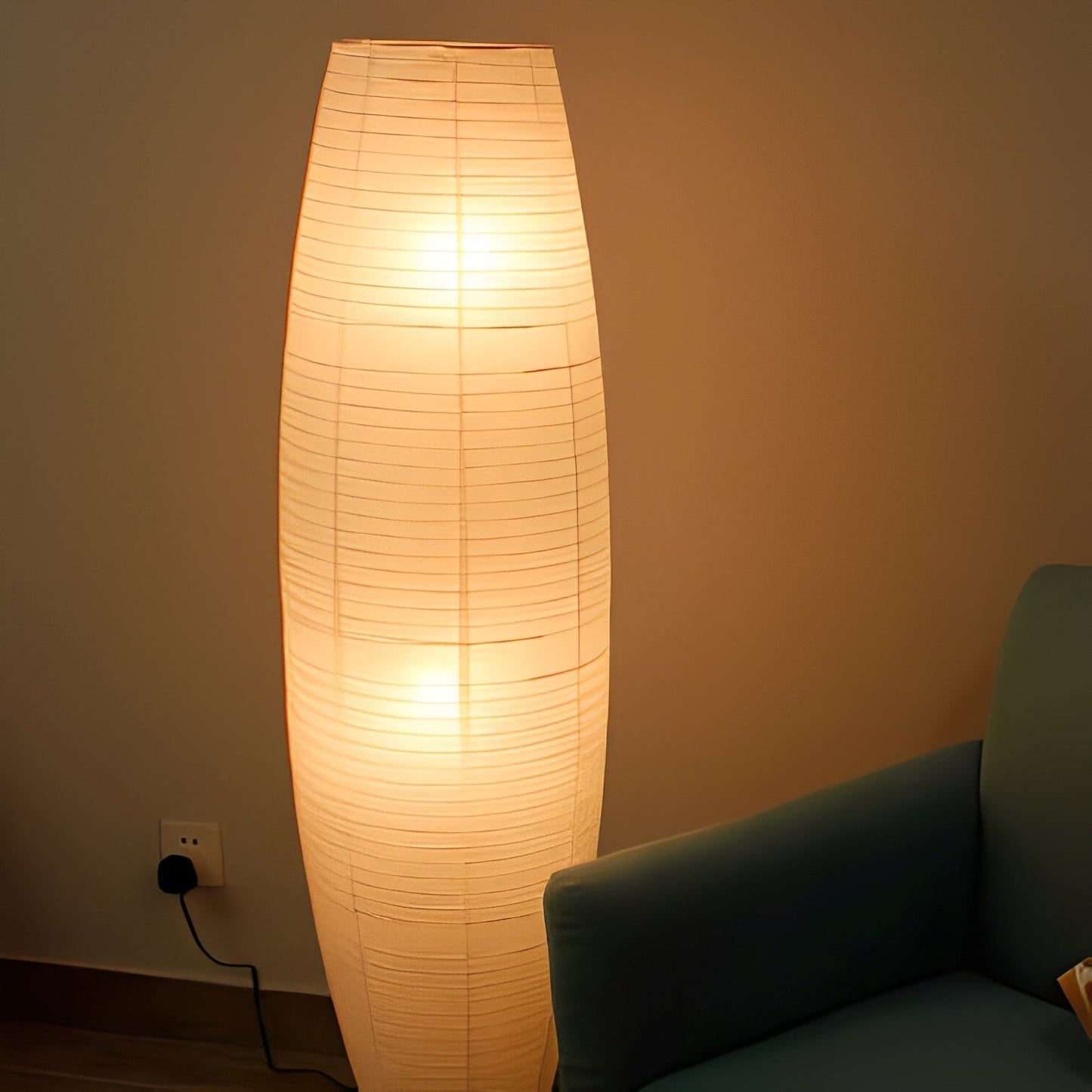 Selene – Schlichte Stehlampe