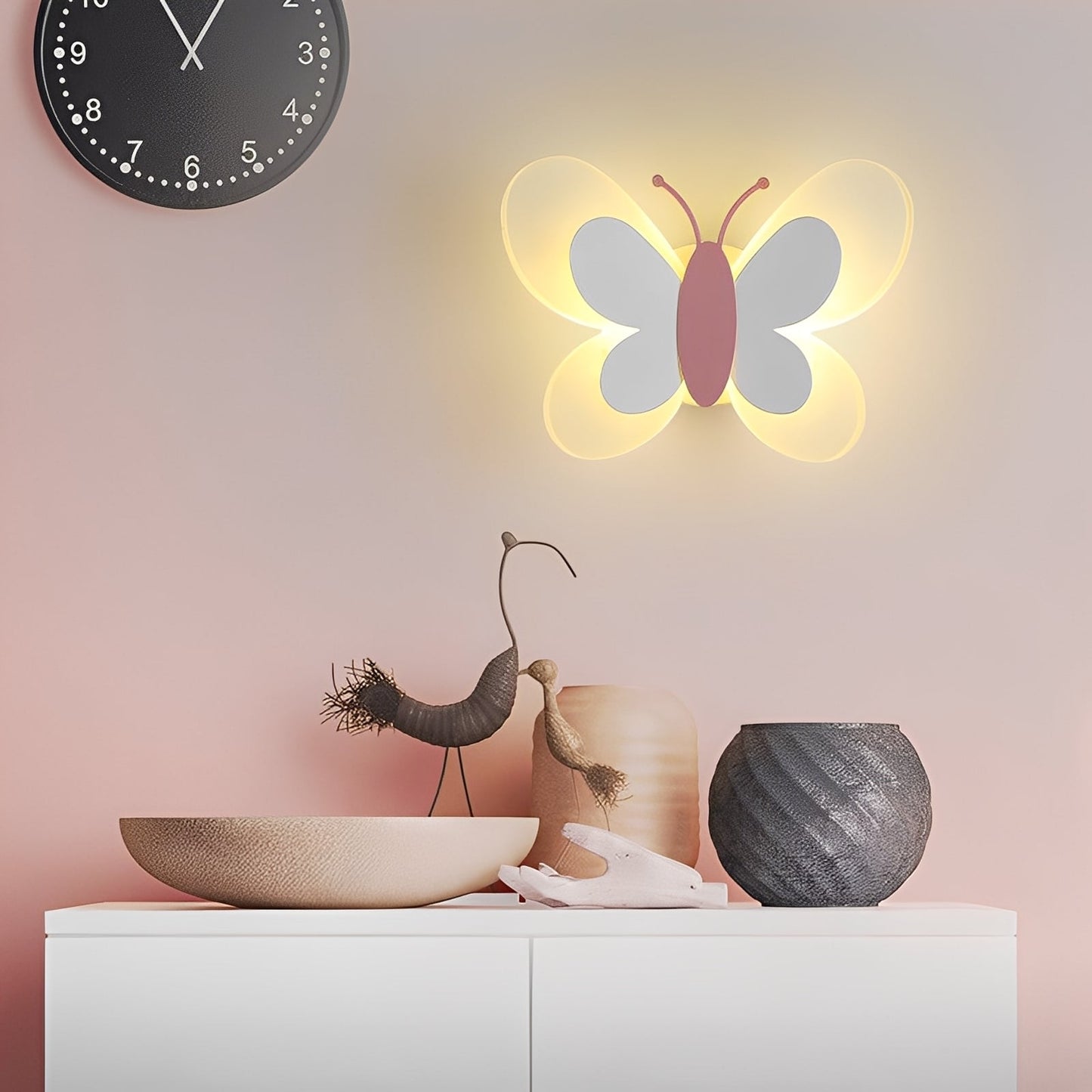Brianna – Kreative Schmetterlings-Wandleuchte