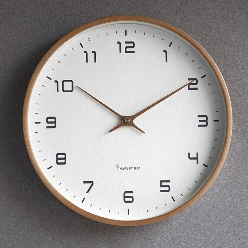 Clark – Skandinavische Wanduhr aus Holz im einfachen Design