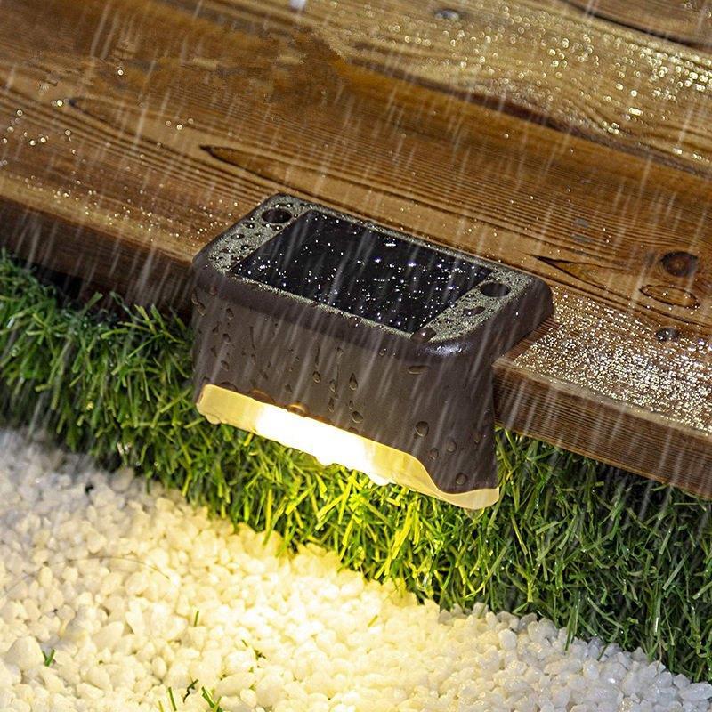 Wetterfeste Solar-Treppenlichter für außen (4er-Set)