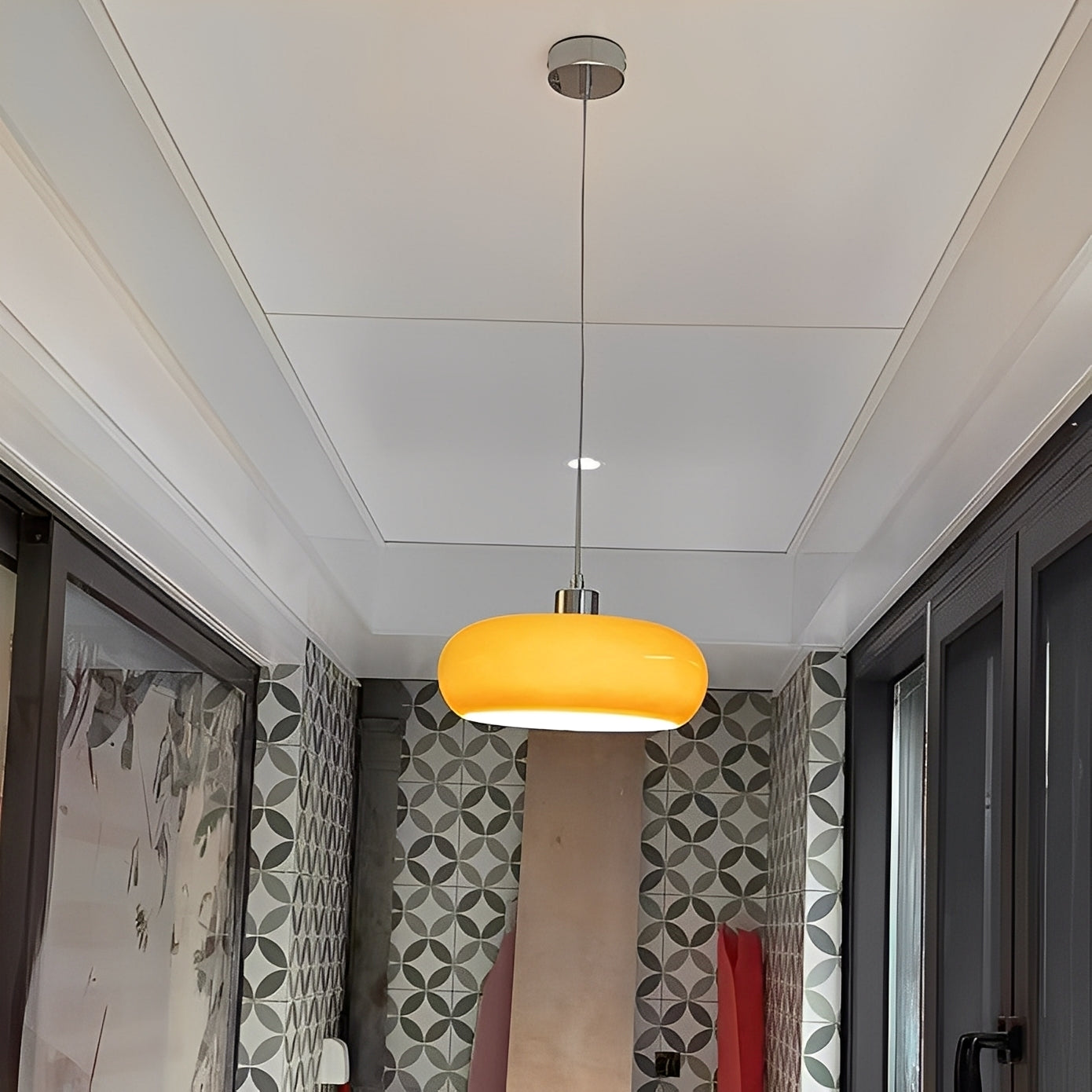 Noemi – Bauhaus Retro Restaurantlampe