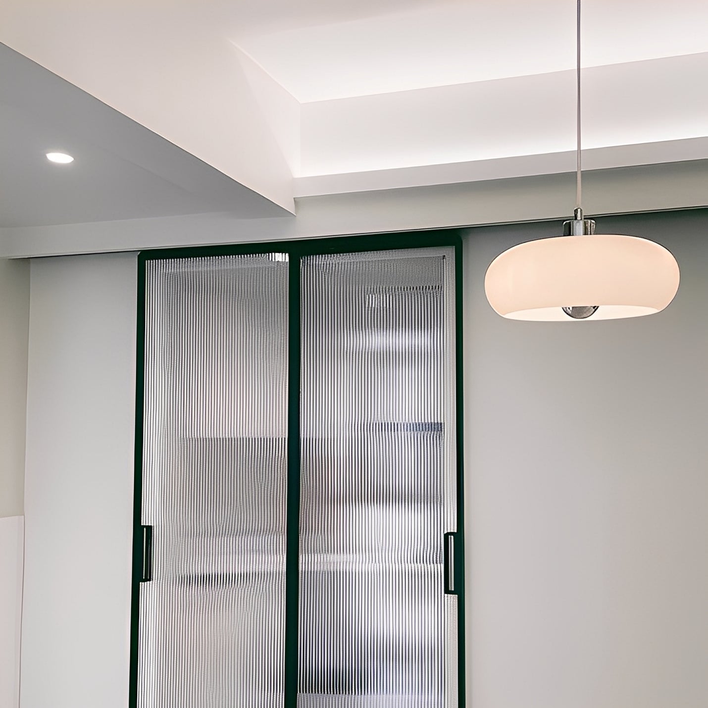 Noemi – Bauhaus Retro Restaurantlampe