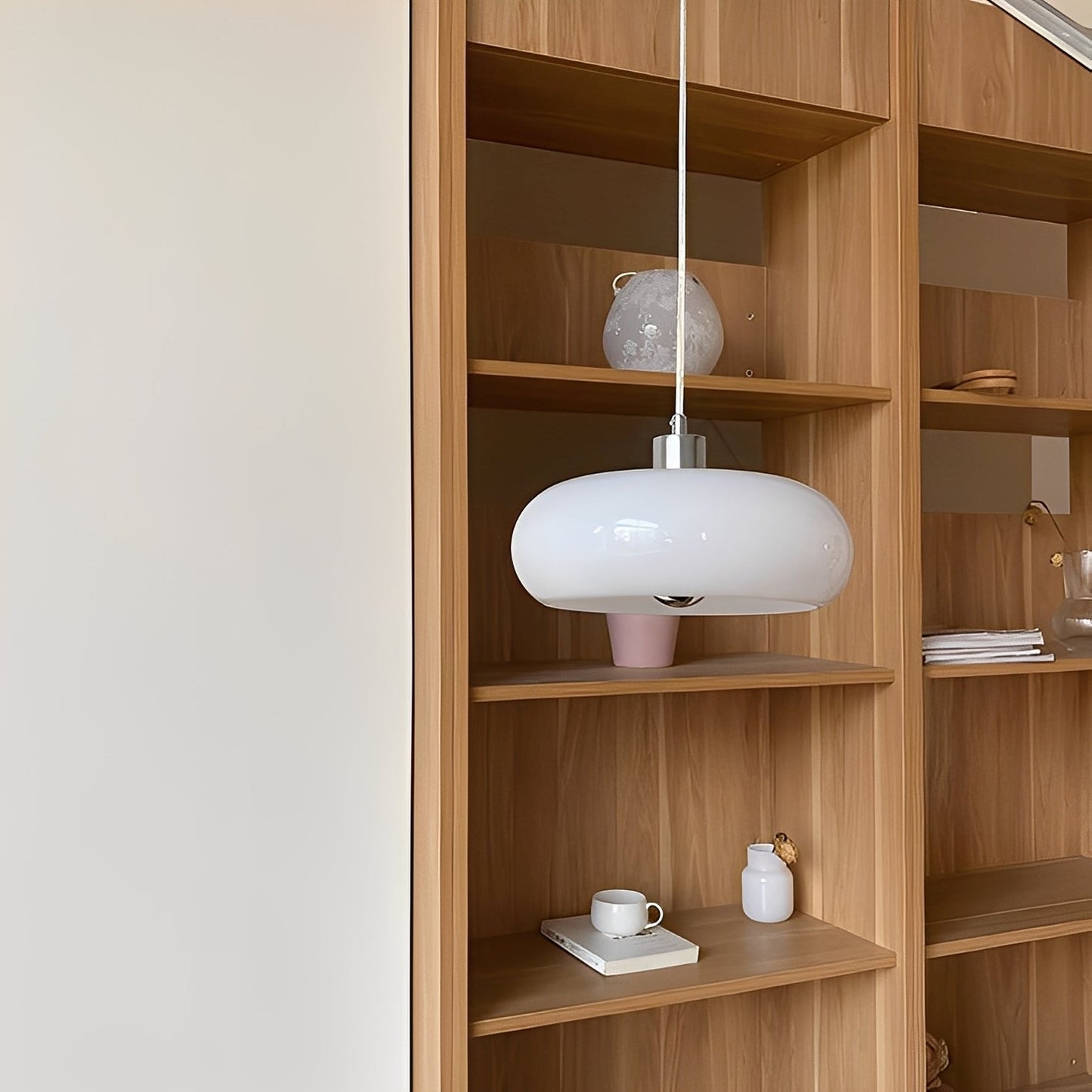 Noemi – Bauhaus Retro Restaurantlampe