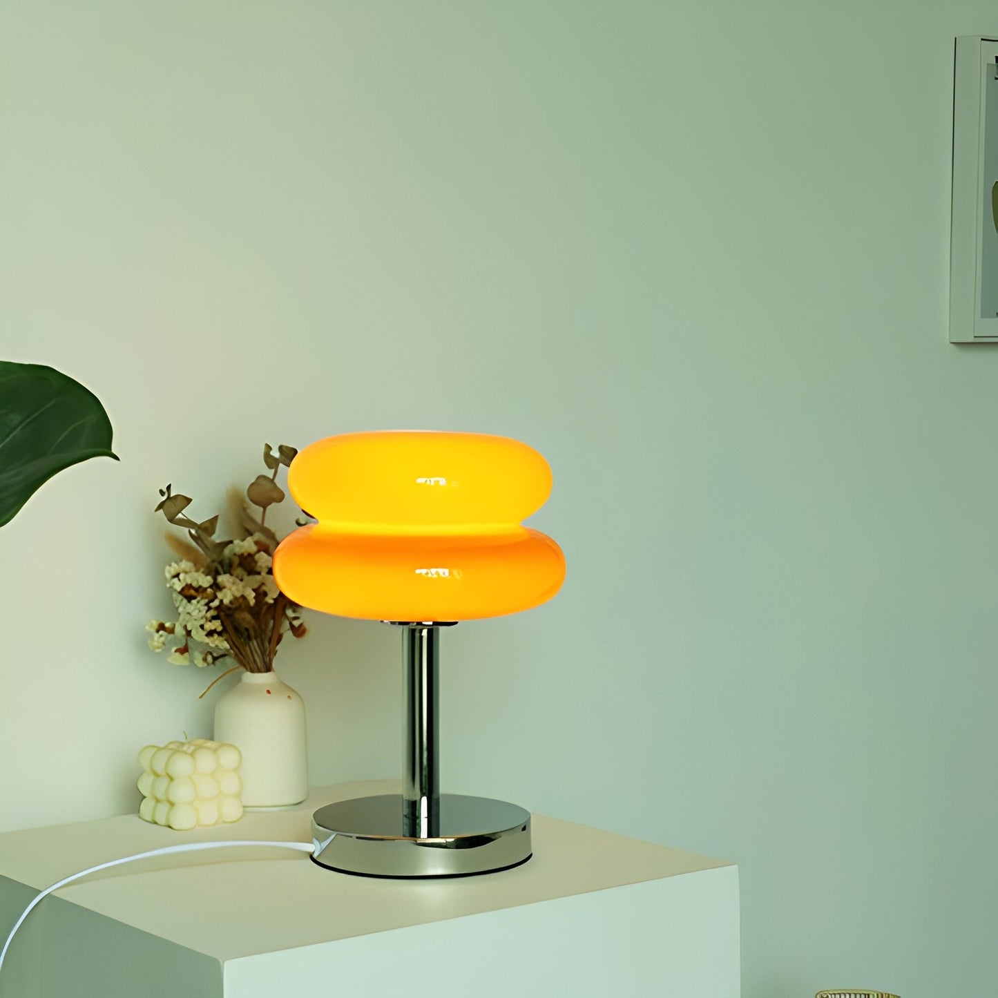 Miyu – Dekorative Glasleuchte im Cream-Design