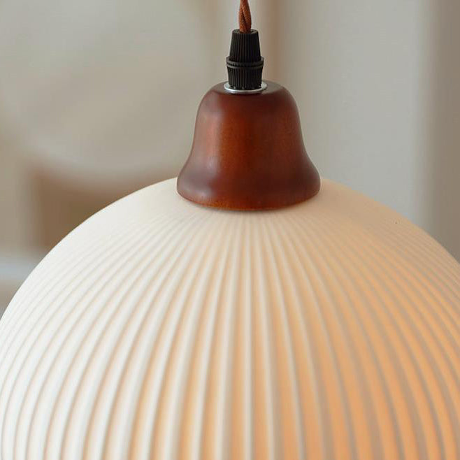 Haru – Rustikale Pendelleuchte aus Holz und Keramik