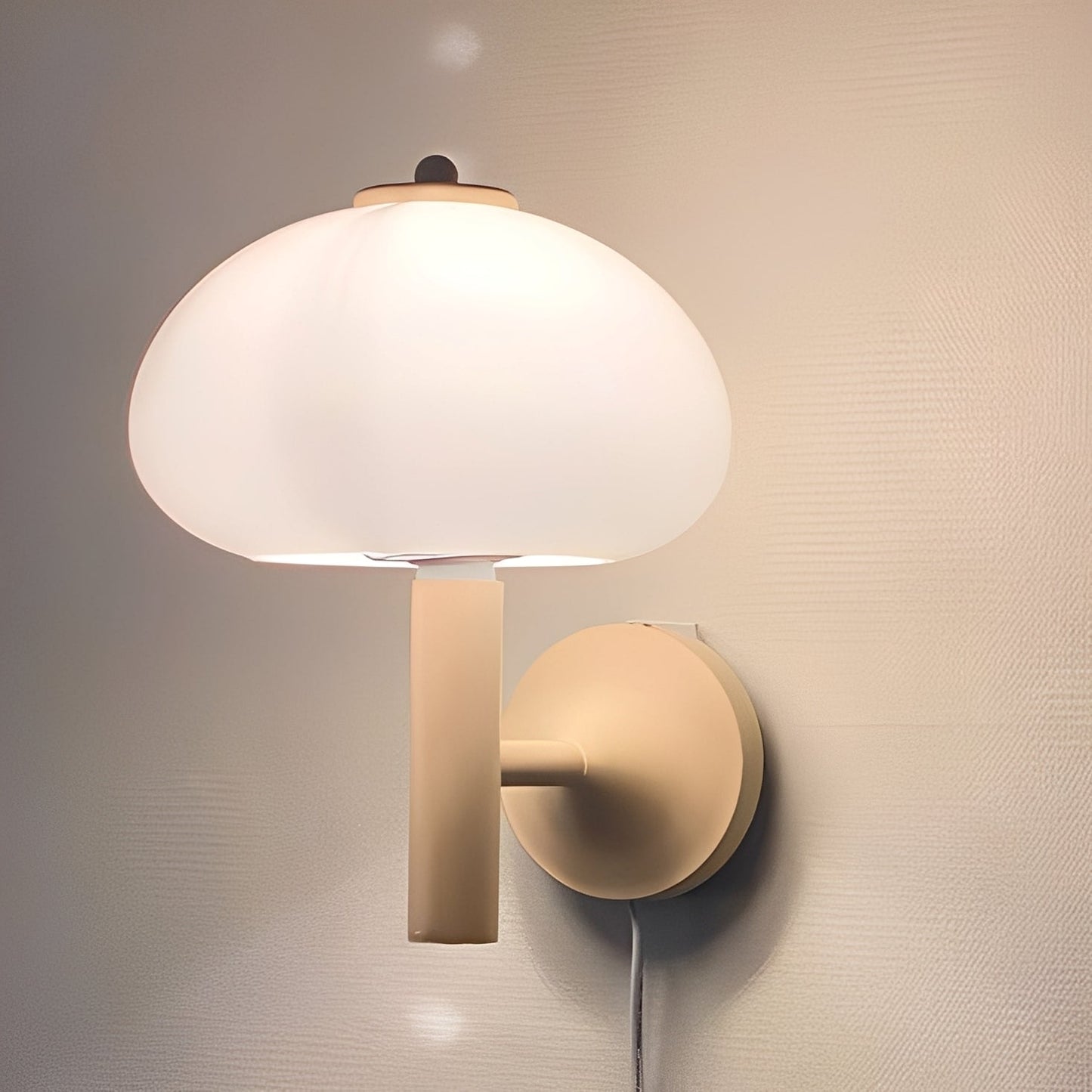 Thea – Vintage Pilz-Wandlampe