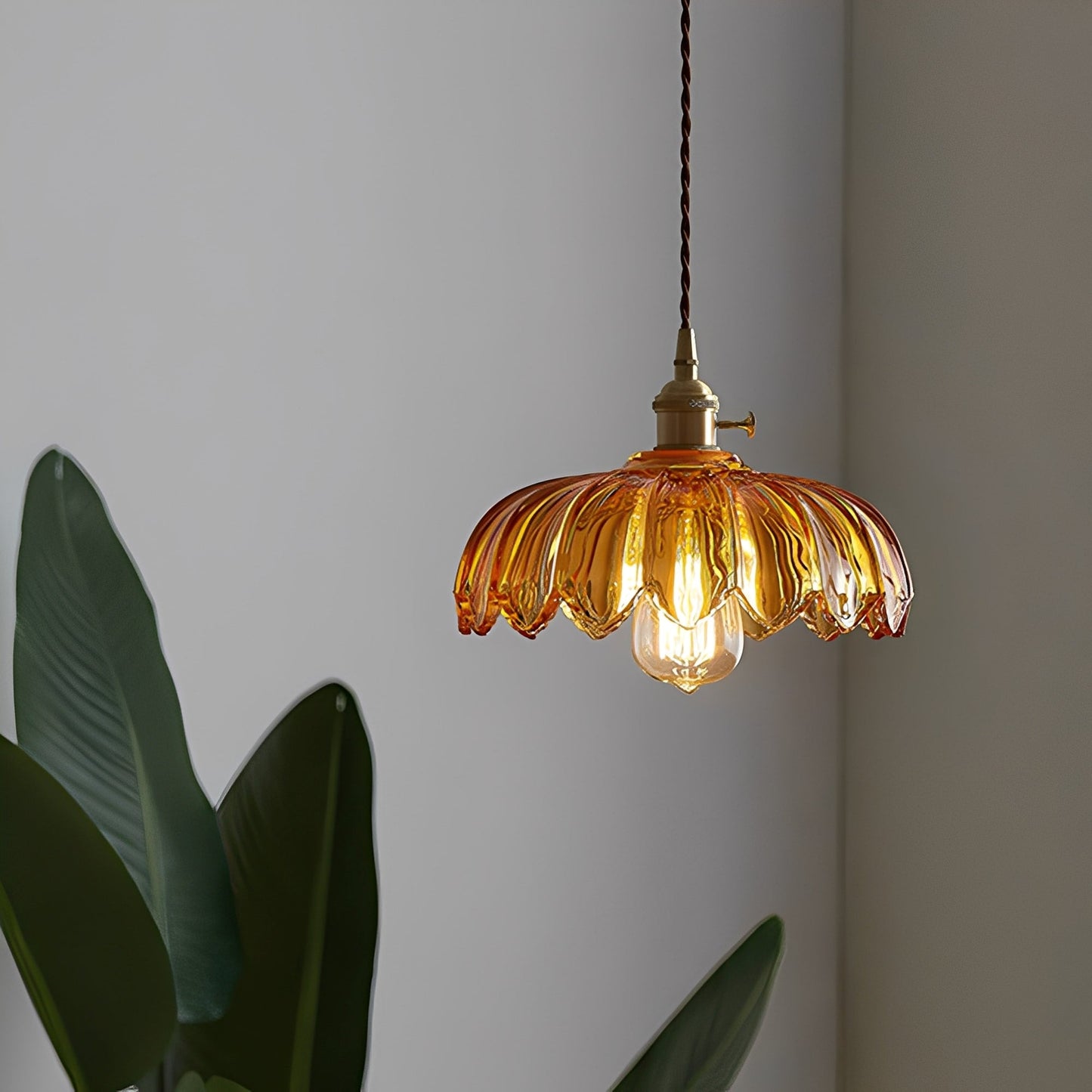 Alaric – Café-Lampe aus Messing und Glas