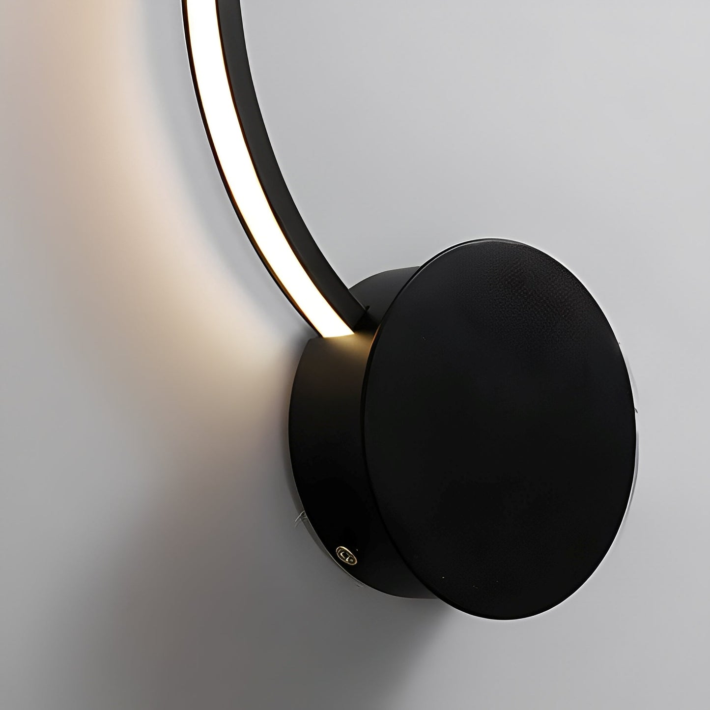 Mya – Einfache LED-Wandleuchte