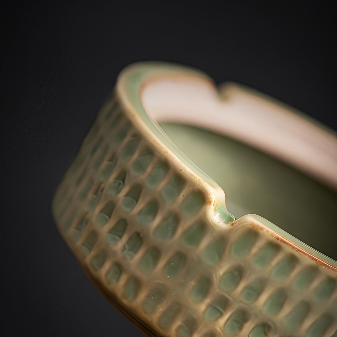 Ming – Keramikaschenbecher mit Deckel im traditionellen China-Stil