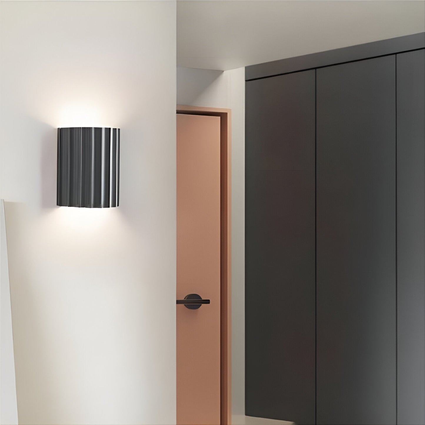 Theo – Nordic Style Resin Wandleuchte