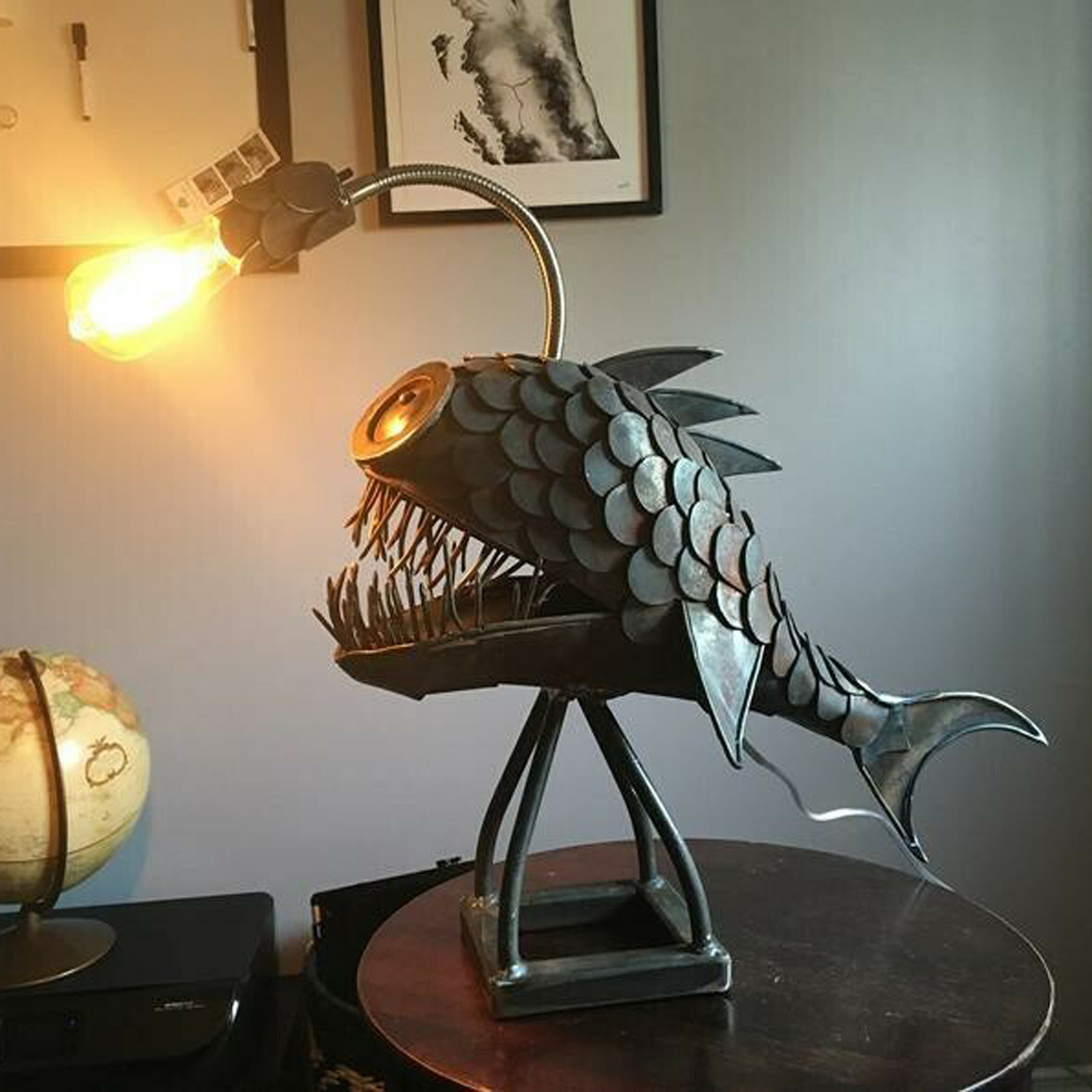 AnglerRetro – Tischlampe im Tiefsee-Anglerfisch-Design
