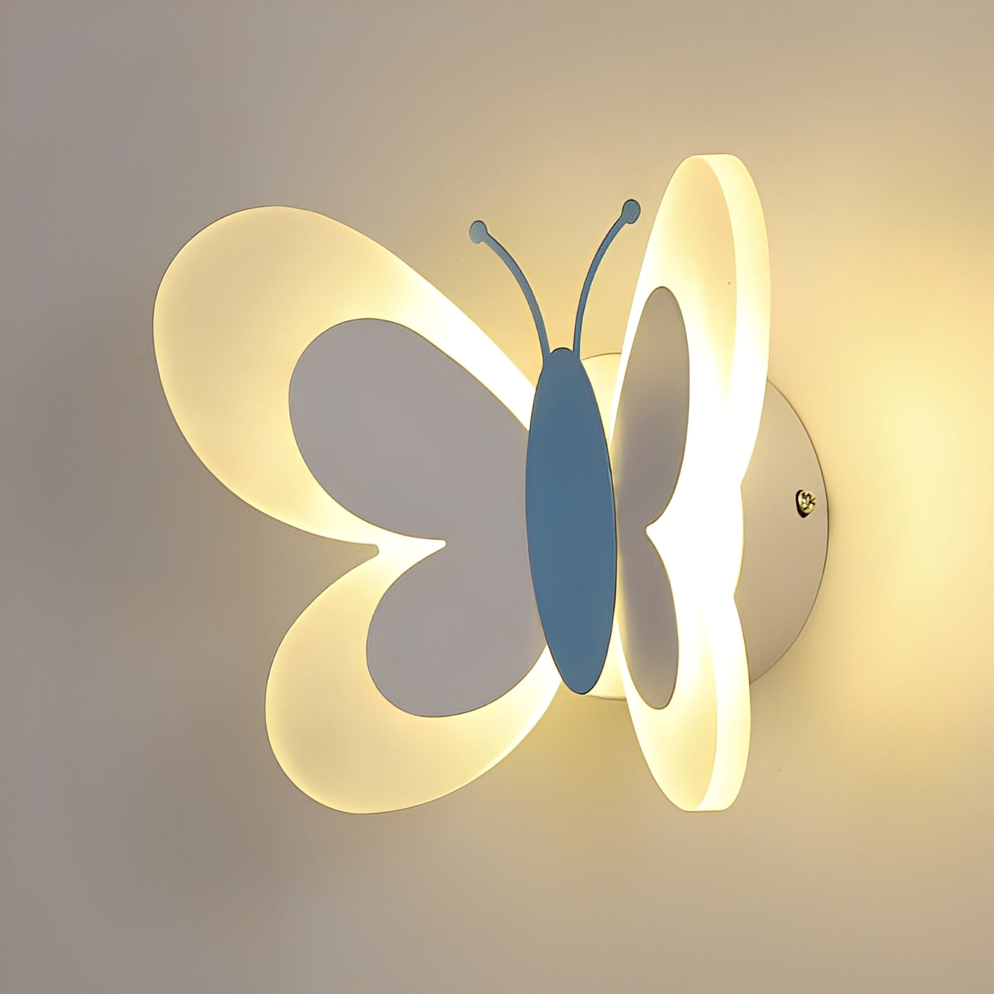 Brianna – Kreative Schmetterlings-Wandleuchte