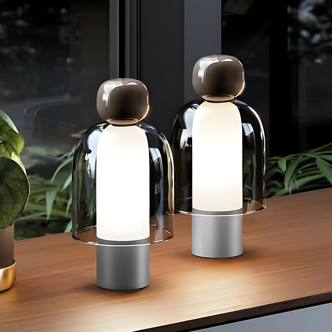 Claria – Dimm- und aufladbare LED-Glas-Tischlampe für moderne Wohnakzente
