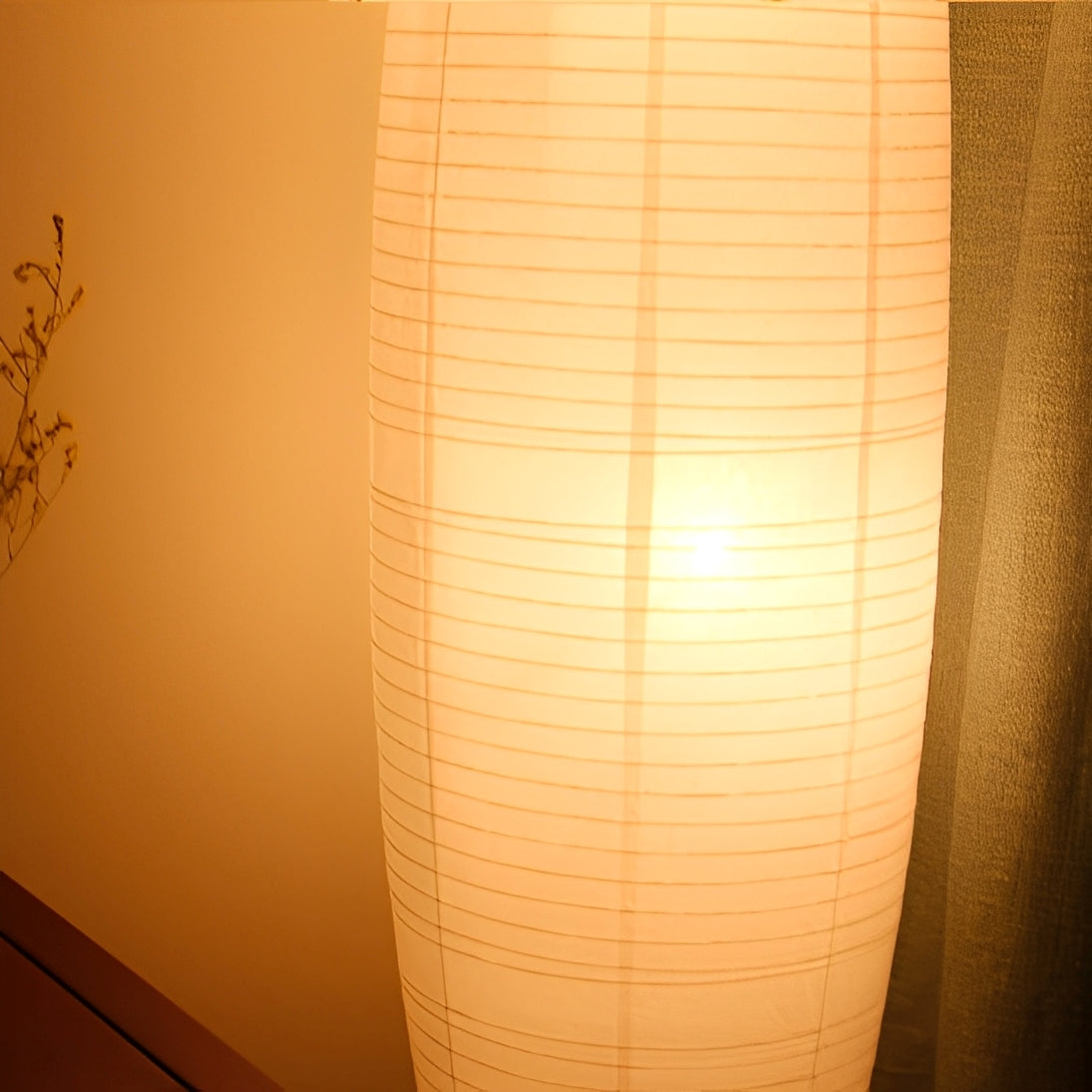 Selene – Schlichte Stehlampe