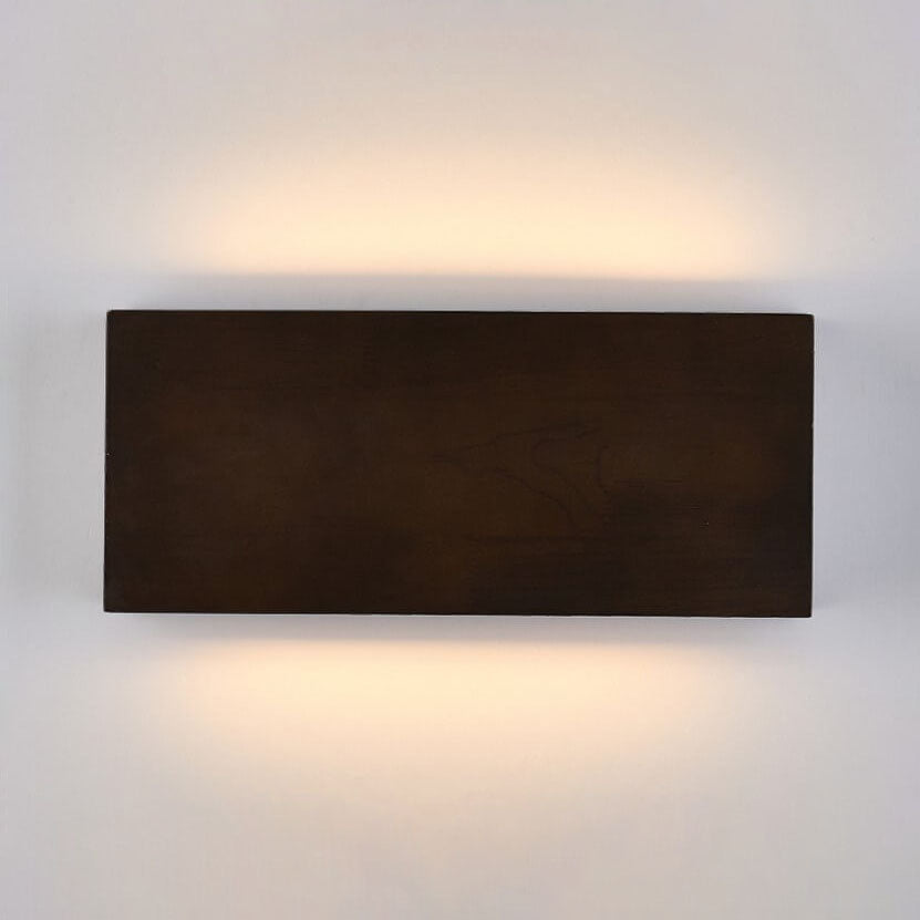 Norah – Wandlampe aus Massivholz