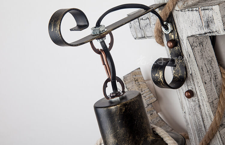 Dorian – Retro-Wandleuchte im Industrie-Design mit Anker
