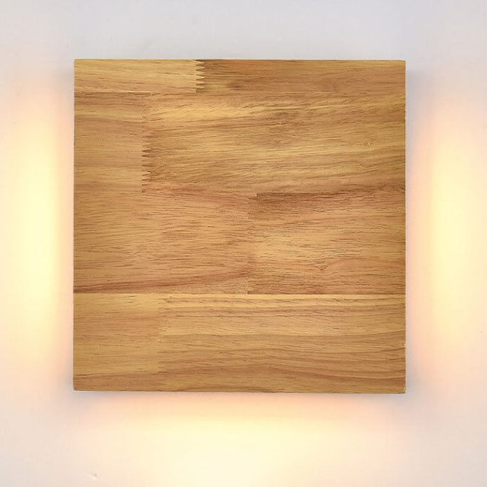 Norah – Wandlampe aus Massivholz