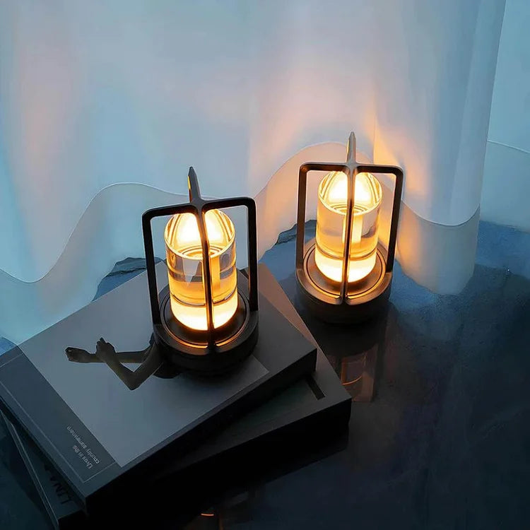 CrystalGlow – Kabellose LED-Kristalllampe im Laternenstil