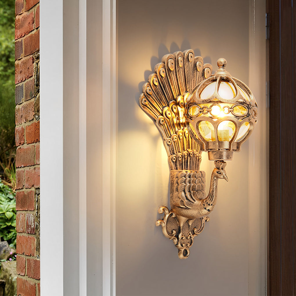 Haru – Retro Pfauen Wandlampe