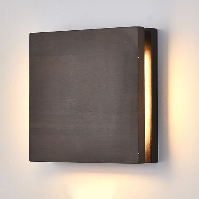 Norah – Wandlampe aus Massivholz