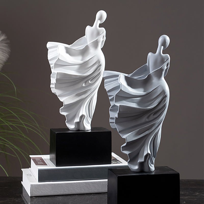 Meilin – Kunstfigur im skulpturalen Design