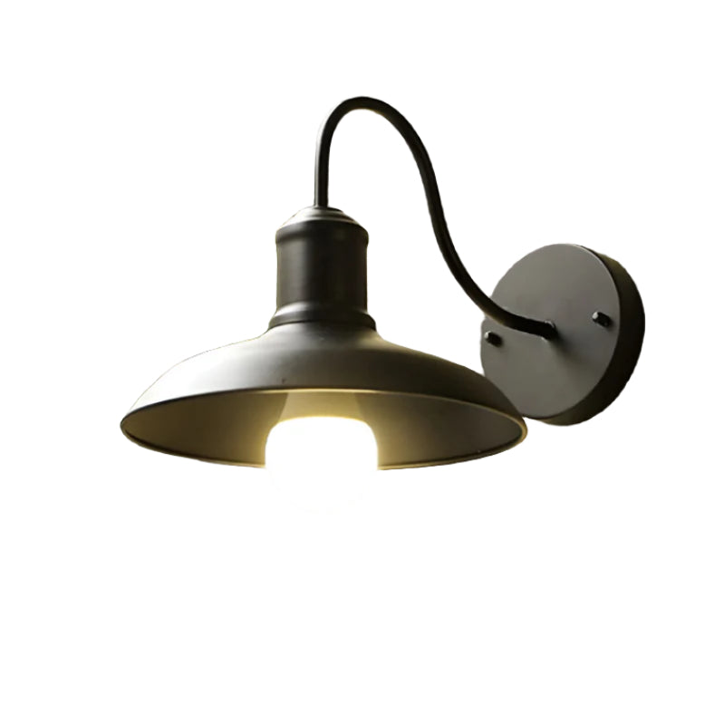 Lean – Retro Eisen Wandlampe