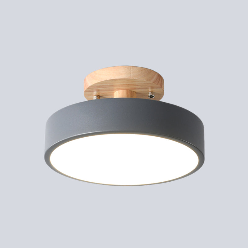 Lunira – Bunte Eisen-Deckenlampe mit Holzelement