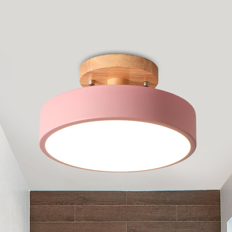 Lunira – Bunte Eisen-Deckenlampe mit Holzelement