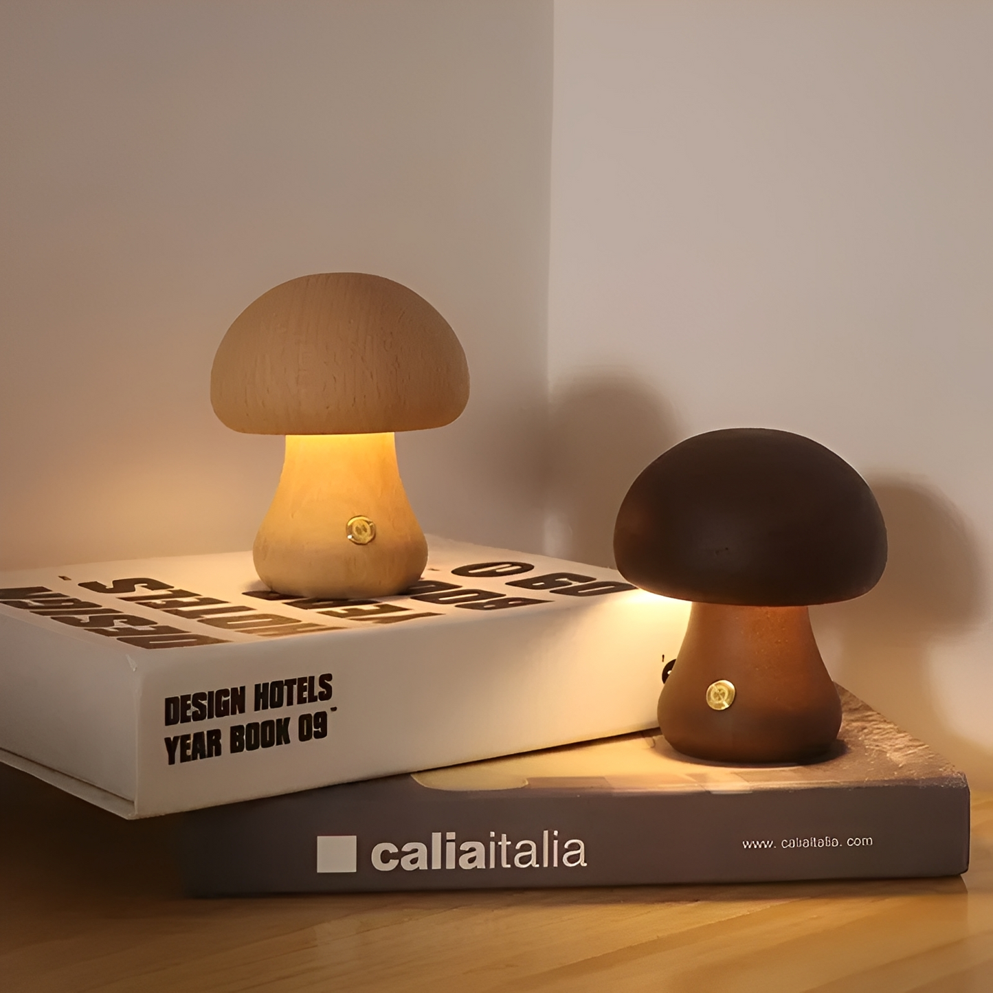 Toshi – Süßes Holz-Pilz-LED-Nachtlicht