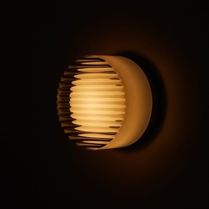 DualGlow – Moderne LED-Wandlampe für Innen- und Außenbereiche